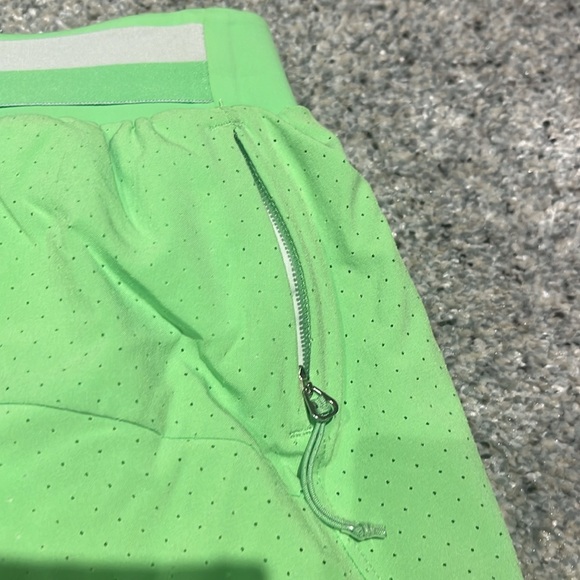 LULULEMON FAST & FREE SHORT 6” lined - Picture 4 of 9